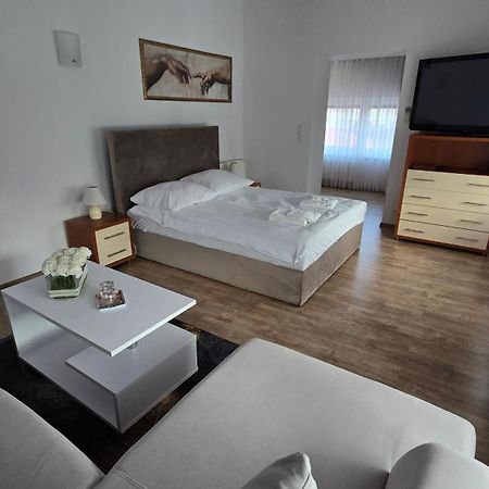 Motel Za Miedza Bralin Eksteriør bilde