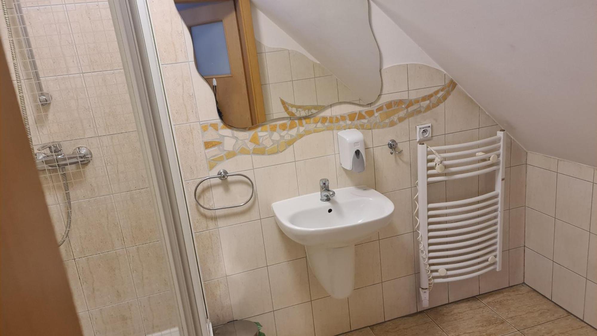 Motel Za Miedza Bralin Eksteriør bilde