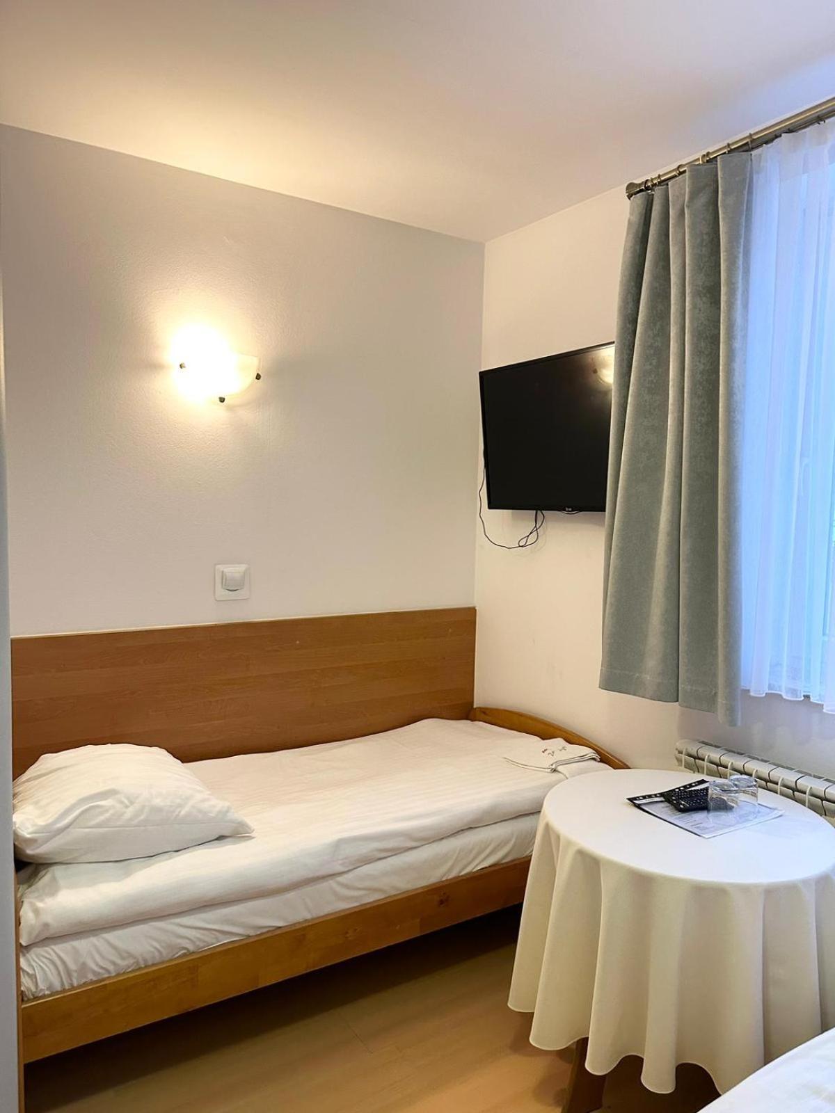 Motel Za Miedza Bralin Eksteriør bilde